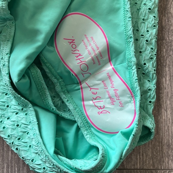 Betsy Johnson “Biscay” Green 1 Piece Ruffle Strap Eyelet Swimsuit - Picture 7 of 15